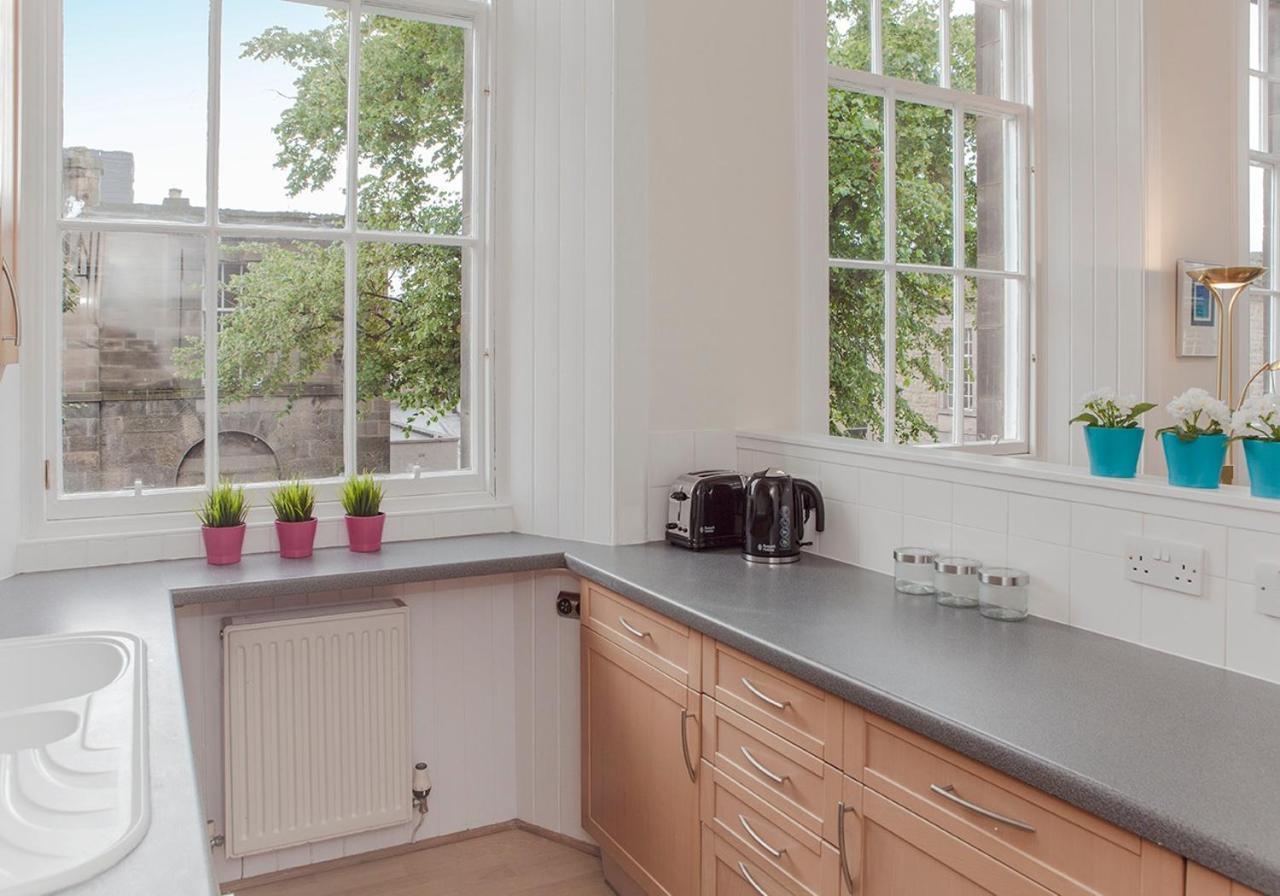 Mapmakers Townhouse - The Edinburgh Address Villa ภายนอก รูปภาพ
